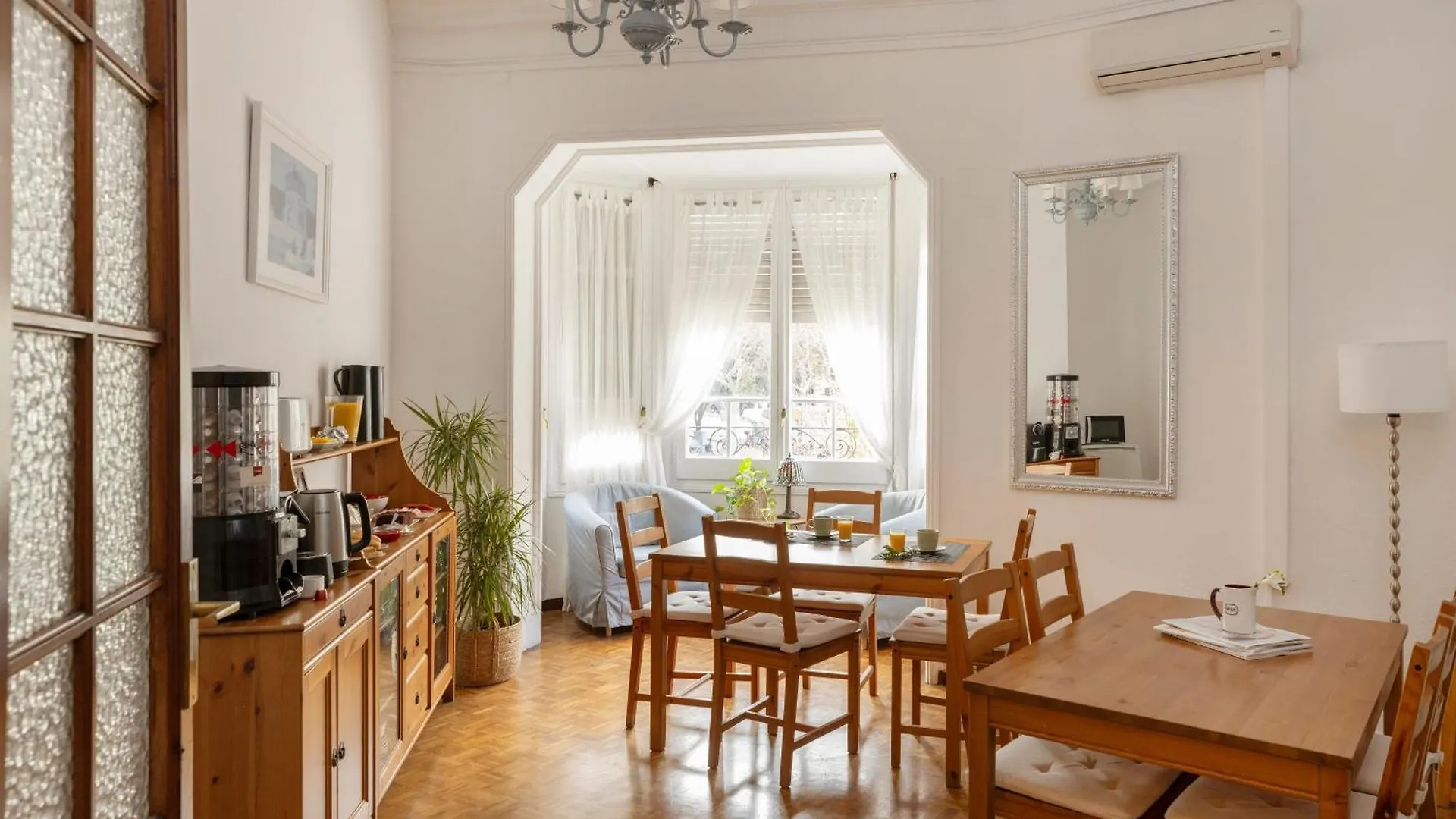 Ally'S Bed&Breakfast, Barcelona Alojamento de Acomodação e Pequeno-almoço