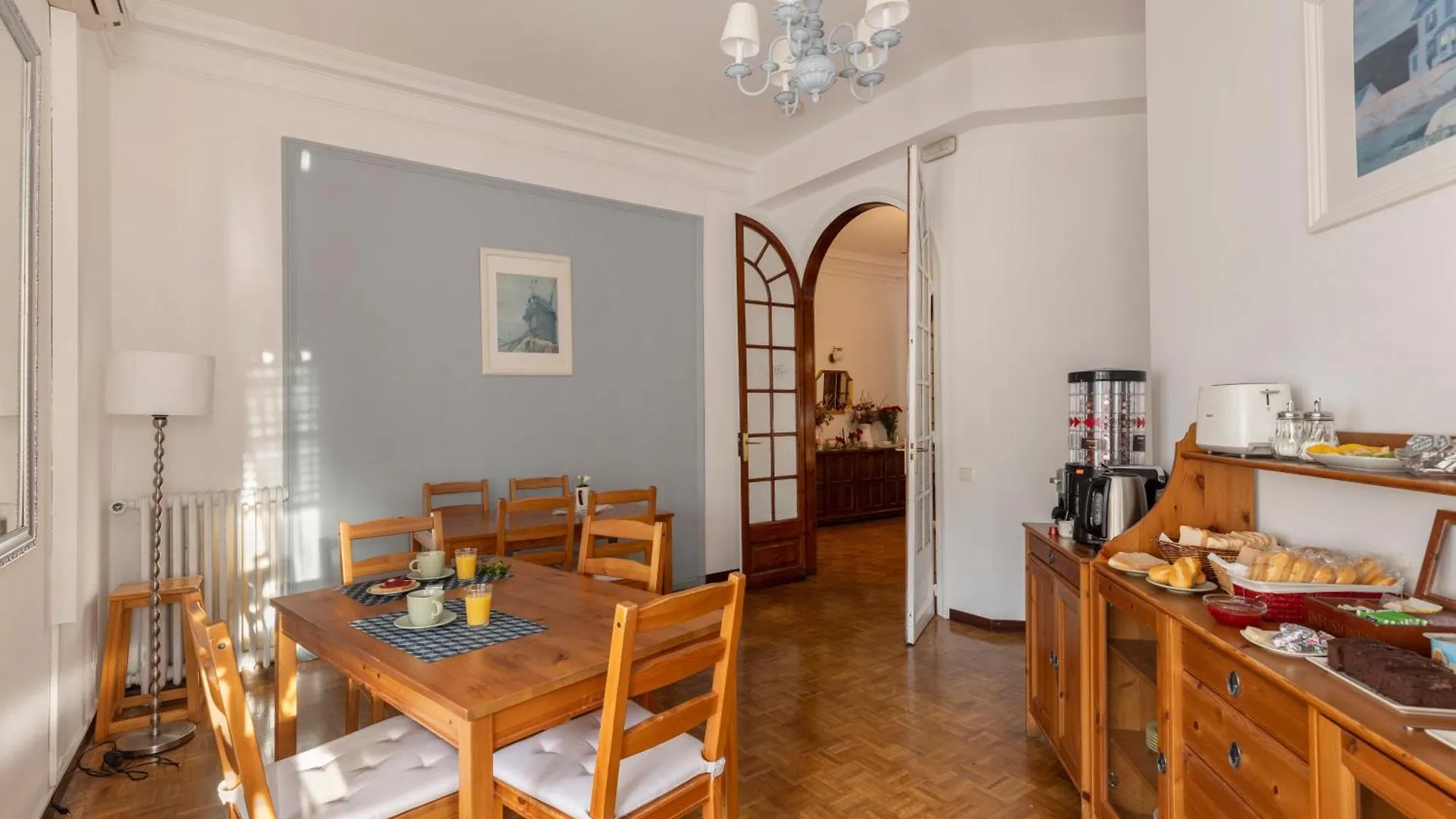 Alojamento de Acomodação e Pequeno-almoço Ally'S Bed&Breakfast, Barcelona